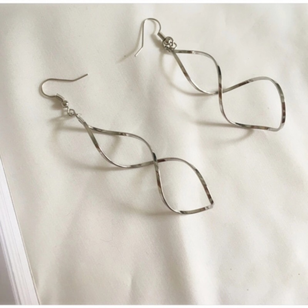 SILVER SWIRL SPIRAL TWIST DROP EARRINGS